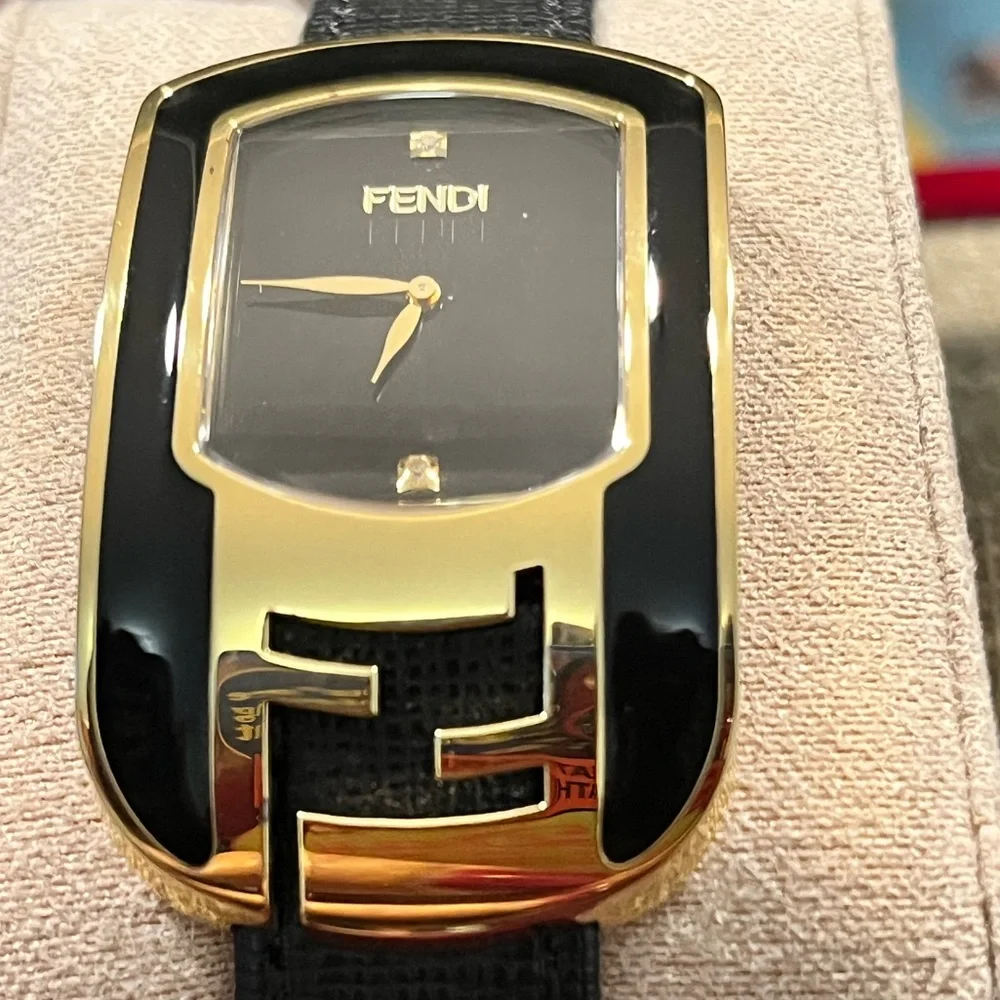 FENDI CHAMELEON AUTHENTIC DOUBLE ICONIC ‘F’ LEATHER DIAMOND WATCH